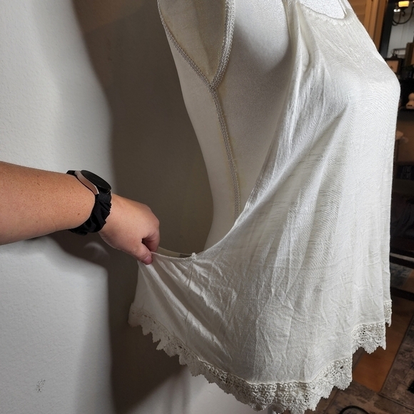 White halter blouse - Picture 7 of 12
